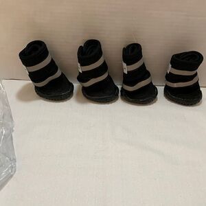 Waterproof adjustable dog boots